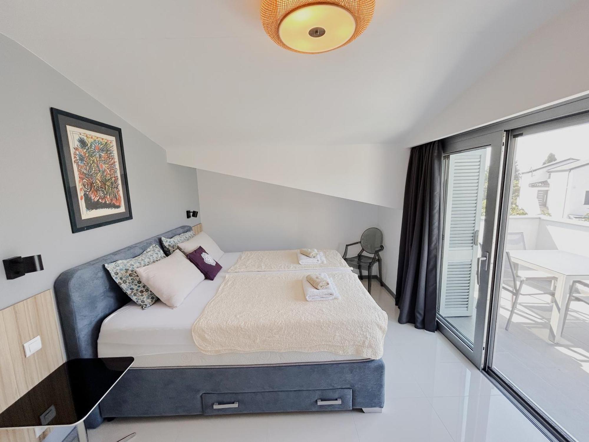 Sunny House Apartment Zambratija  Ngoại thất bức ảnh