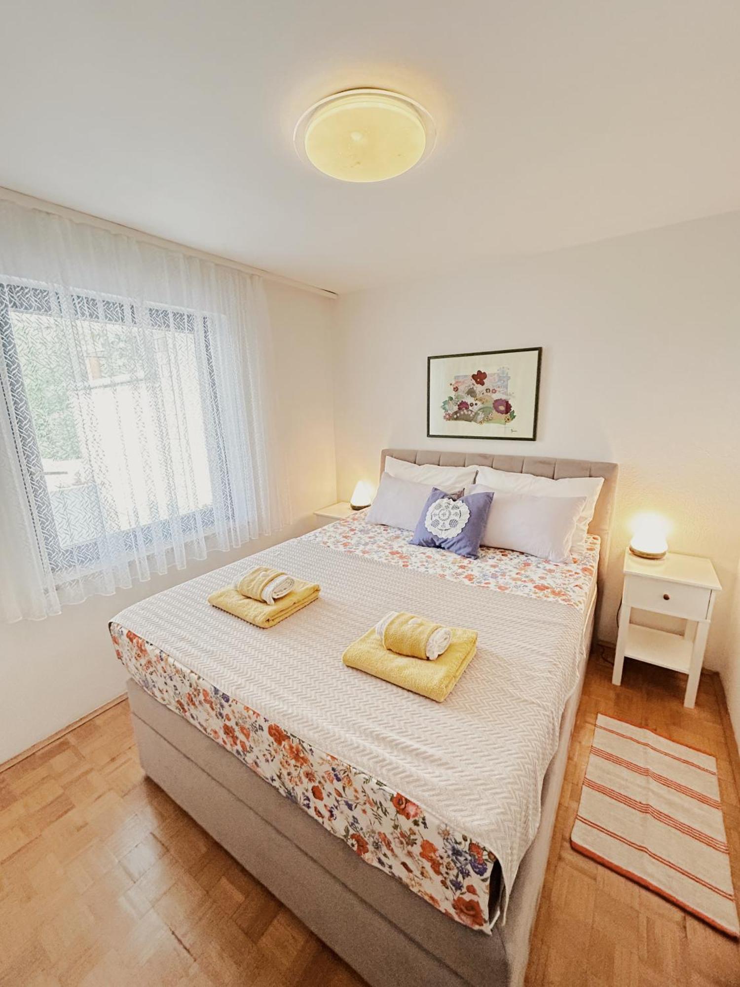 Sunny House Apartment Zambratija  Ngoại thất bức ảnh